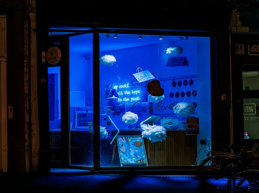 海南连锁品牌门店形象设计:从动线规划到橱窗陈列的完整方案正文配图 2